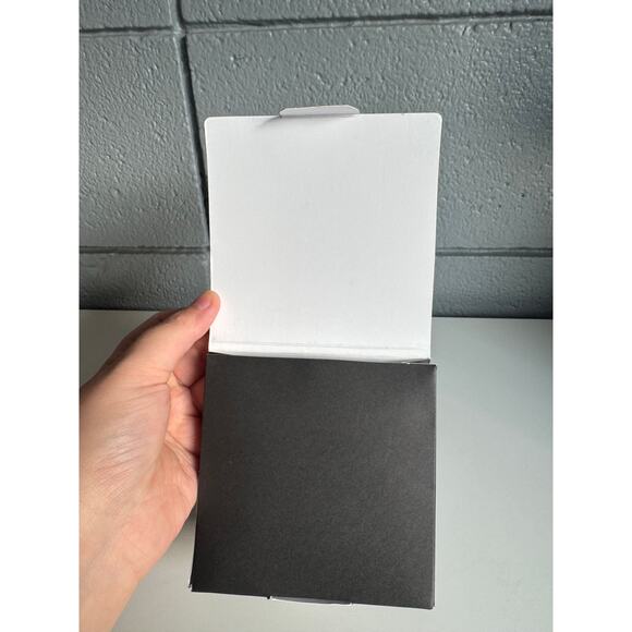 New and Unused Chanel No 5 and Volume and Contour Cream Sample Pack Luxury - Picture 3 of 5